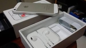 New unlocked iphone 5s 64gb