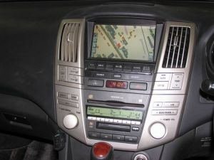 Установка в Lexus RX330